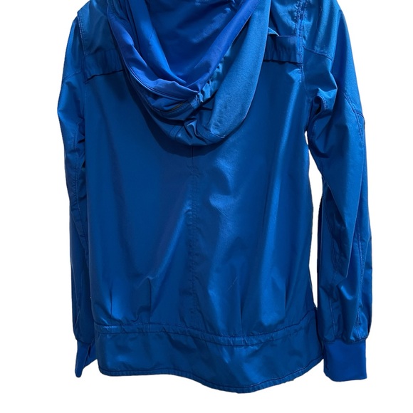 Women’s Lululemon size 8 blue jacket - Picture 3 of 7